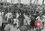 Standbild die koreanischen Arbeitnehmer Gilbert Inseln, 1943, aus Sekunde 15 historischem Filmmaterial Videoclip 65675023685