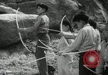 Image Navajo Native American Indian family United States USA, 1938, de la seconde 25 séquences d'archives historiques vidéo 65675023687