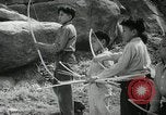 Image Navajo Native American Indian family United States USA, 1938, de la seconde 26 séquences d'archives historiques vidéo 65675023687