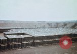 Immagine di Obice gusci in discarica di munizioni Long Binh Vietnam, 1969, secondo 53 filmato di repertorio 65675023698