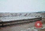 Immagine di Obice gusci in discarica di munizioni Long Binh Vietnam, 1969, secondo 61 filmato di repertorio 65675023698