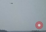 Image OH-6Un hélicoptère Vietnam, 1969, de la seconde 4 séquences d'archives historiques vidéo 65675023705