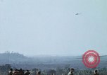 Image OH-6Un hélicoptère Vietnam, 1969, de la seconde 31 séquences d'archives historiques vidéo 65675023705