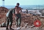 Image OH-6Un hélicoptère Vietnam, 1969, de la seconde 50 séquences d'archives historiques vidéo 65675023705