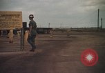 Immagine di Munizioni supply depot Long Binh Vietnam, 1970, secondo 35 filmato di repertorio 65675023710