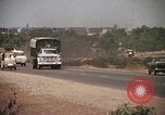 Immagine di Autostrada security Long Binh Vietnam, 1970, secondo 14 filmato di repertorio 65675023712