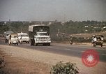 Immagine di Autostrada security Long Binh Vietnam, 1970, secondo 17 filmato di repertorio 65675023712