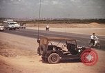 Immagine di Autostrada security Long Binh Vietnam, 1970, secondo 28 filmato di repertorio 65675023712