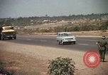 Immagine di Autostrada security Long Binh Vietnam, 1970, secondo 37 filmato di repertorio 65675023712