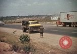 Immagine di Autostrada security Long Binh Vietnam, 1970, secondo 46 filmato di repertorio 65675023712