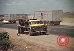 Immagine di Autostrada security Long Binh Vietnam, 1970, secondo 49 filmato di repertorio 65675023712