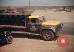 Immagine di Autostrada security Long Binh Vietnam, 1970, secondo 60 filmato di repertorio 65675023712