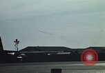 Image Ramp et aérogare de l'aéroport Nhut Tan Fils Saigon Vietnam, 1970, de la seconde 45 séquences d'archives historiques vidéo 65675023714