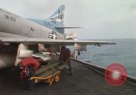 Image USS Coral Sea sud de la mer de Chine du Sud, 1967, de la seconde 16 séquences d'archives historiques vidéo 65675023715