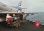 Image USS Coral Sea sud de la mer de Chine du Sud, 1967, de la seconde 20 séquences d'archives historiques vidéo 65675023715