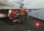 Image USS Coral Sea sud de la mer de Chine du Sud, 1967, de la seconde 27 séquences d'archives historiques vidéo 65675023715