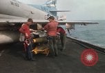 Image USS Coral Sea sud de la mer de Chine du Sud, 1967, de la seconde 28 séquences d'archives historiques vidéo 65675023715
