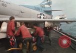 Image USS Coral Sea sud de la mer de Chine du Sud, 1967, de la seconde 34 séquences d'archives historiques vidéo 65675023715