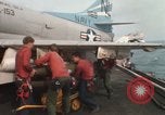 Image USS Coral Sea sud de la mer de Chine du Sud, 1967, de la seconde 36 séquences d'archives historiques vidéo 65675023715
