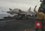 Image USS Coral Sea sud de la mer de Chine du Sud, 1967, de la seconde 61 séquences d'archives historiques vidéo 65675023715