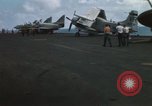 Standbild Aktivitäten an Bord der USS Constellation (CVA-64) während des Vietnam Krieges South China Sea, 1967, aus Sekunde 8 historischem Filmmaterial Videoclip 65675023717