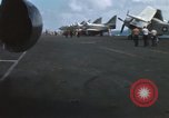 Standbild Aktivitäten an Bord der USS Constellation (CVA-64) während des Vietnam Krieges South China Sea, 1967, aus Sekunde 13 historischem Filmmaterial Videoclip 65675023717