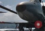 Standbild Aktivitäten an Bord der USS Constellation (CVA-64) während des Vietnam Krieges South China Sea, 1967, aus Sekunde 45 historischem Filmmaterial Videoclip 65675023717
