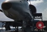Standbild Aktivitäten an Bord der USS Constellation (CVA-64) während des Vietnam Krieges South China Sea, 1967, aus Sekunde 47 historischem Filmmaterial Videoclip 65675023717