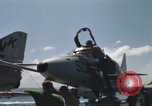 Standbild Aktivitäten an Bord der USS Constellation (CVA-64) während des Vietnam Krieges South China Sea, 1967, aus Sekunde 51 historischem Filmmaterial Videoclip 65675023717