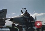 Standbild Aktivitäten an Bord der USS Constellation (CVA-64) während des Vietnam Krieges South China Sea, 1967, aus Sekunde 52 historischem Filmmaterial Videoclip 65675023717