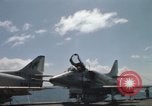 Standbild Aktivitäten an Bord der USS Constellation (CVA-64) während des Vietnam Krieges South China Sea, 1967, aus Sekunde 60 historischem Filmmaterial Videoclip 65675023717