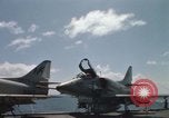 Standbild Aktivitäten an Bord der USS Constellation (CVA-64) während des Vietnam Krieges South China Sea, 1967, aus Sekunde 62 historischem Filmmaterial Videoclip 65675023717