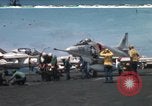 Standbild Kampfflugzeuge eingeleitet von USS Constellation (CVA-64) South China Sea, 1967, aus Sekunde 1 historischem Filmmaterial Videoclip 65675023718