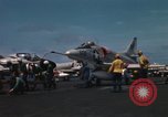 Standbild Kampfflugzeuge eingeleitet von USS Constellation (CVA-64) South China Sea, 1967, aus Sekunde 3 historischem Filmmaterial Videoclip 65675023718
