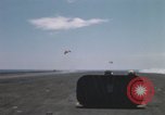 Standbild Kampfflugzeuge eingeleitet von USS Constellation (CVA-64) South China Sea, 1967, aus Sekunde 31 historischem Filmmaterial Videoclip 65675023718