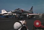 Standbild Kampfflugzeuge eingeleitet von USS Constellation (CVA-64) South China Sea, 1967, aus Sekunde 42 historischem Filmmaterial Videoclip 65675023718