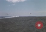 Standbild Kampfflugzeuge eingeleitet von USS Constellation (CVA-64) South China Sea, 1967, aus Sekunde 57 historischem Filmmaterial Videoclip 65675023718