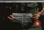 Immagine di Piano capitani tendente a loro aeromobili sulla USS Constellation Sul mare del sud della Cina, 1967, secondo 1 filmato di repertorio 65675023719