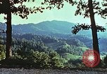 Image huttes en Harlan Harlan Kentucky USA, 1942, de la seconde 23 séquences d'archives historiques vidéo 65675023722