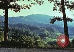 Image huttes en Harlan Harlan Kentucky USA, 1942, de la seconde 27 séquences d'archives historiques vidéo 65675023722