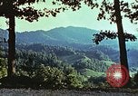 Image huttes en Harlan Harlan Kentucky USA, 1942, de la seconde 29 séquences d'archives historiques vidéo 65675023722