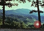 Image huttes en Harlan Harlan Kentucky USA, 1942, de la seconde 31 séquences d'archives historiques vidéo 65675023722