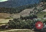 Image huttes en Harlan Harlan Kentucky USA, 1942, de la seconde 56 séquences d'archives historiques vidéo 65675023722