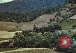 Image huttes en Harlan Harlan Kentucky USA, 1942, de la seconde 57 séquences d'archives historiques vidéo 65675023722