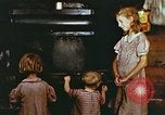 Standbild Koch Stove in Harlan Harlan Kentucky USA, 1942, aus Sekunde 13 historischem Filmmaterial Videoclip 65675023723