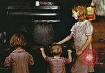 Standbild Koch Stove in Harlan Harlan Kentucky USA, 1942, aus Sekunde 15 historischem Filmmaterial Videoclip 65675023723