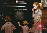Standbild Koch Stove in Harlan Harlan Kentucky USA, 1942, aus Sekunde 17 historischem Filmmaterial Videoclip 65675023723