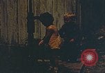 Standbild der Handpumpe Harlan Kentucky USA, 1942, aus Sekunde 10 historischem Filmmaterial Videoclip 65675023724