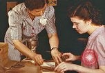 Standbild erwachsenen Handwerk Klasse Harlan Kentucky USA, 1942, aus Sekunde 19 historischem Filmmaterial Videoclip 65675023731
