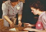 Standbild erwachsenen Handwerk Klasse Harlan Kentucky USA, 1942, aus Sekunde 22 historischem Filmmaterial Videoclip 65675023731